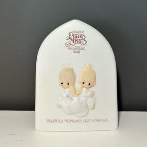 Vintage Precious Moments White Collectors Club Plaque